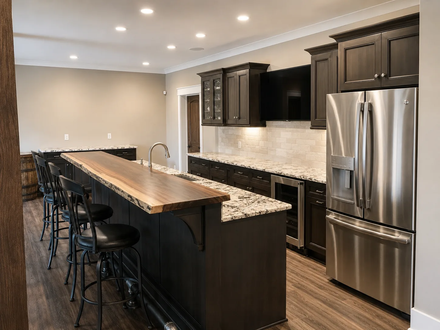 Custom wet bar in a custom home built by Higgins Building Group in Western North Carolina