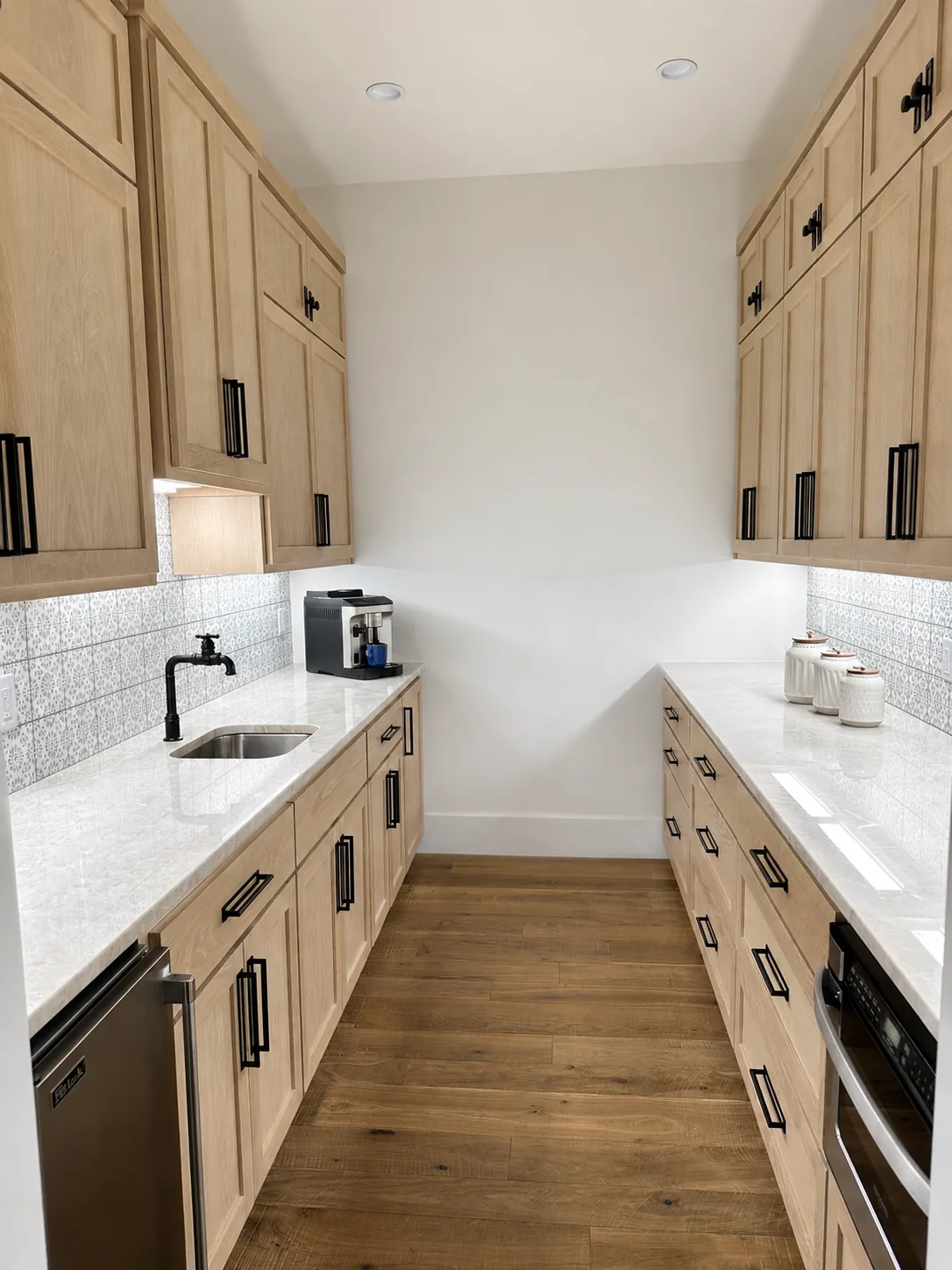 Butler's pantry in a custom home built by Higgins Building Group in Western North Carolina