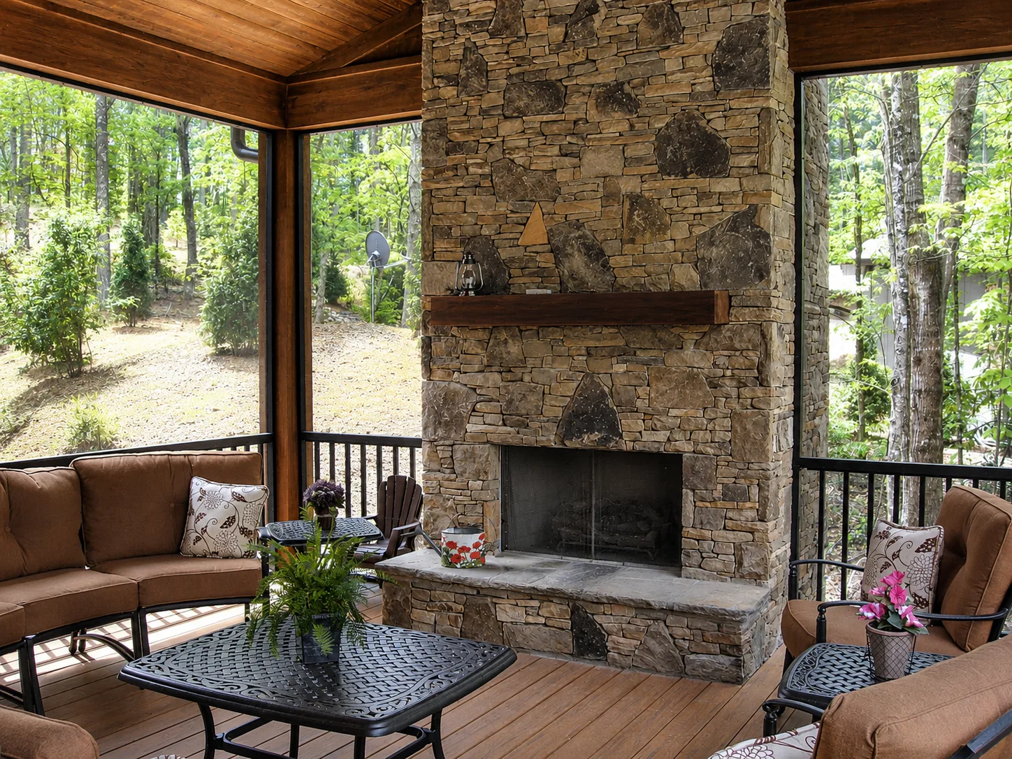 Custom luxury home covered porch built by Higgins Building Group in Western North Carolina